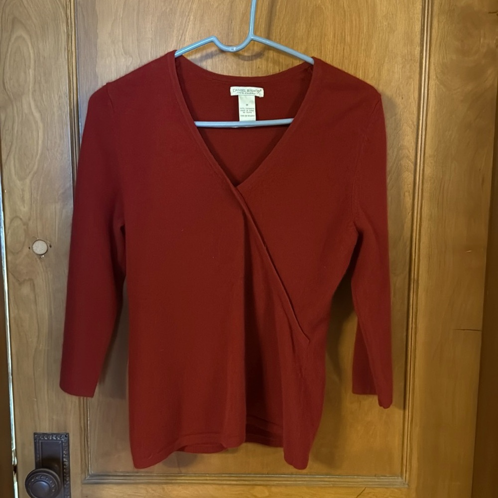 Daniel Bishop 100% cashmere sweater